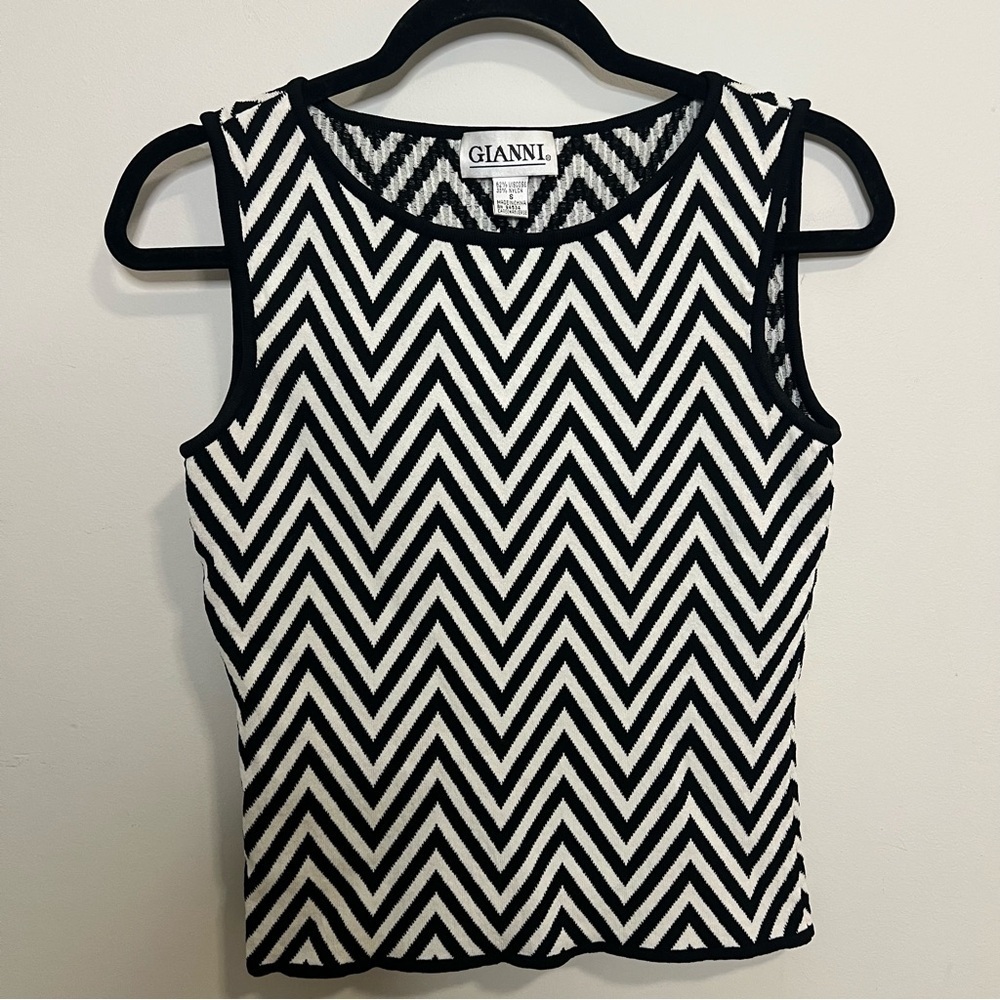 Vintage Ganni Black and White Chevron Women's Top Print Workwear Casual Classic